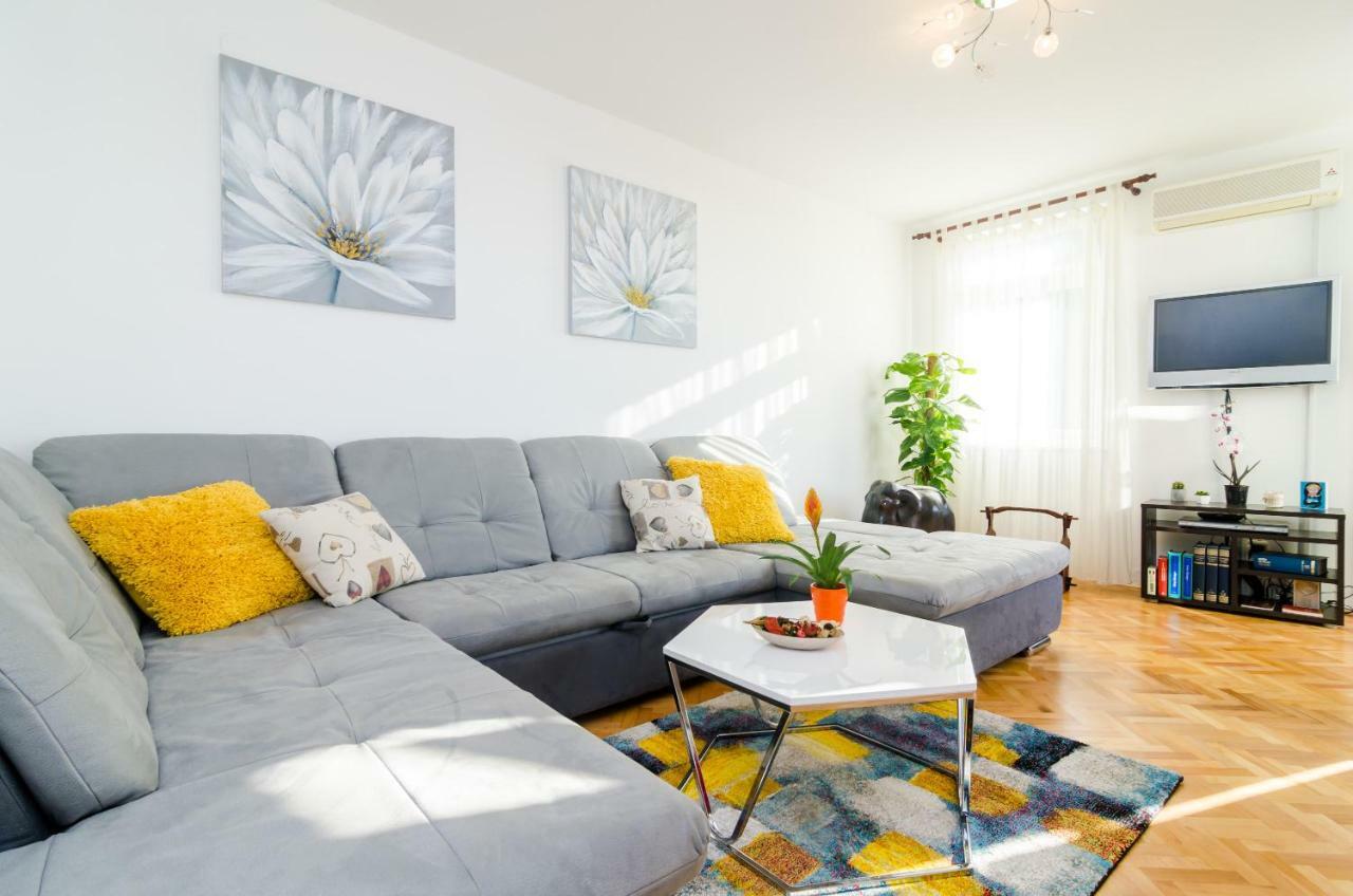 Sun City Apartment Дубровник Экстерьер фото